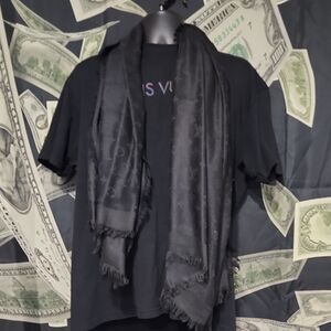 Louis Vuitton Black Monogram  Scarf